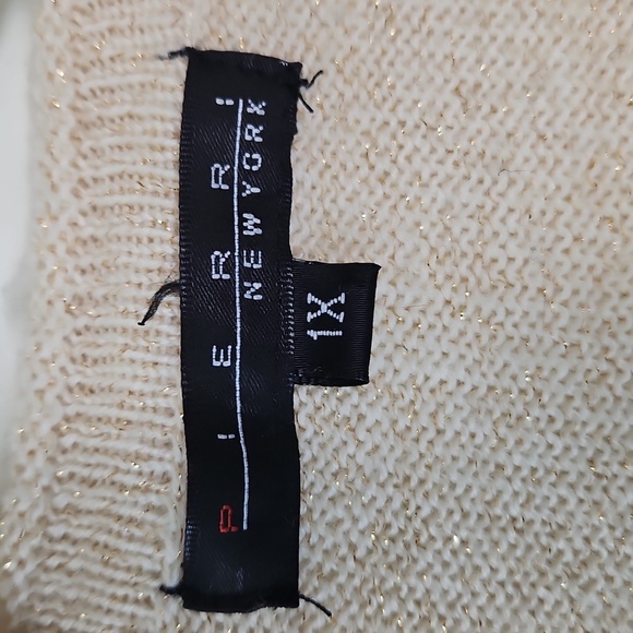 Pierri New York Cream and Burgundy Argyle Cardigan - Picture 2 of 11